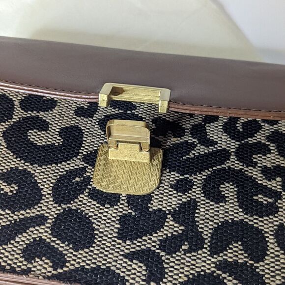 Ladies Leopard Shoulder Bag  - Picture 10 of 10